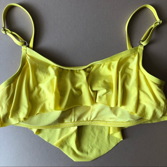 - Yellow Ruffle Swing Swimsuit Bikini Top - Picture 4 of 8